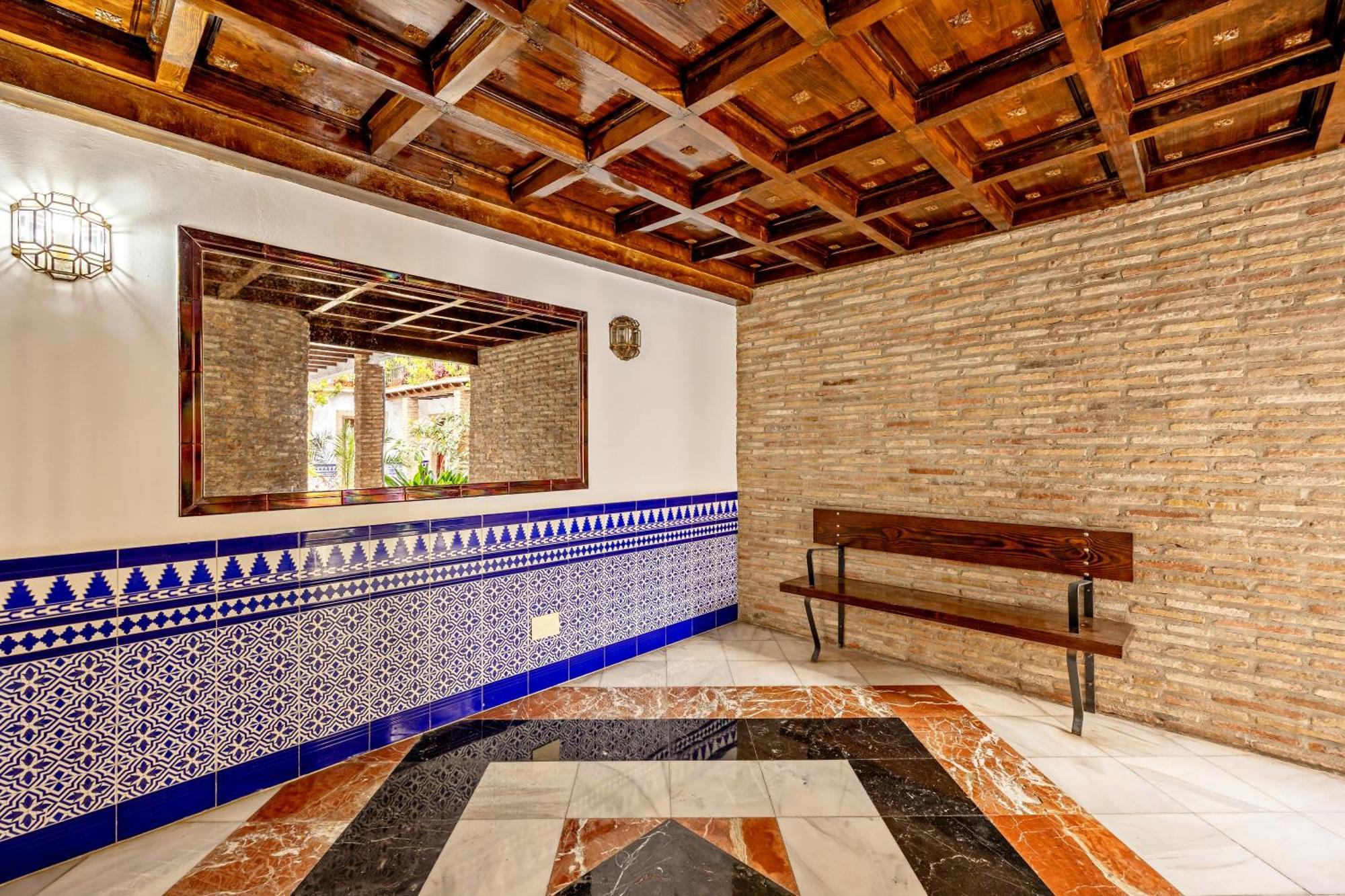 Tuguest Nazari Caldereria Apartments - Free Parking Гранада Экстерьер фото